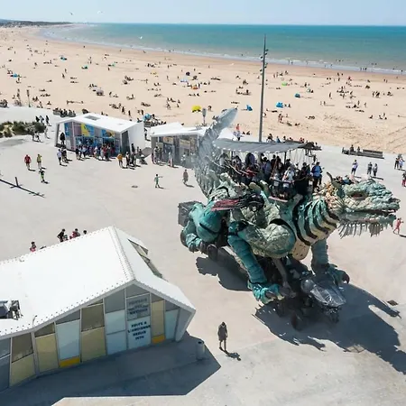 Maison Avec Terrasse Couverte Et Cour Exposee Sud Ferienhaus Calais