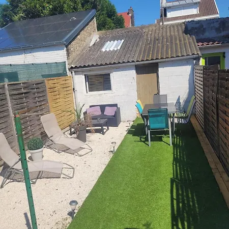 Ferienhaus Maison Avec Terrasse Couverte Et Cour Exposee Sud *