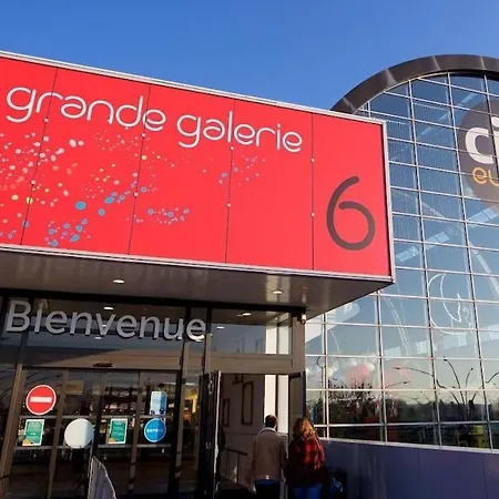 Maison Avec Terrasse Couverte Et Cour Exposee Sud